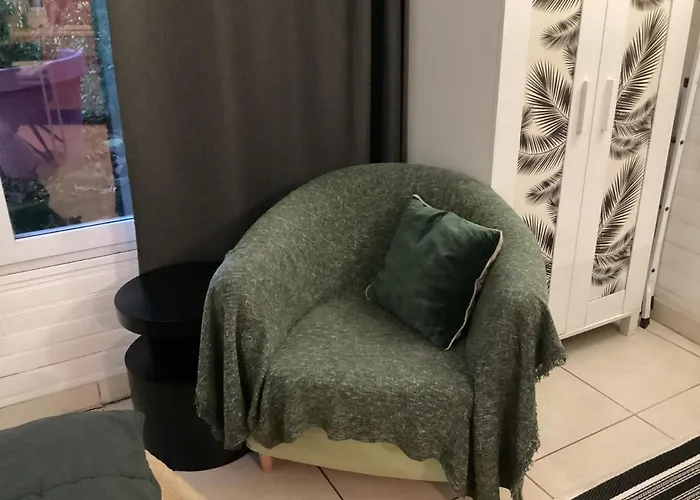 Couette-café Maisonnette 3*